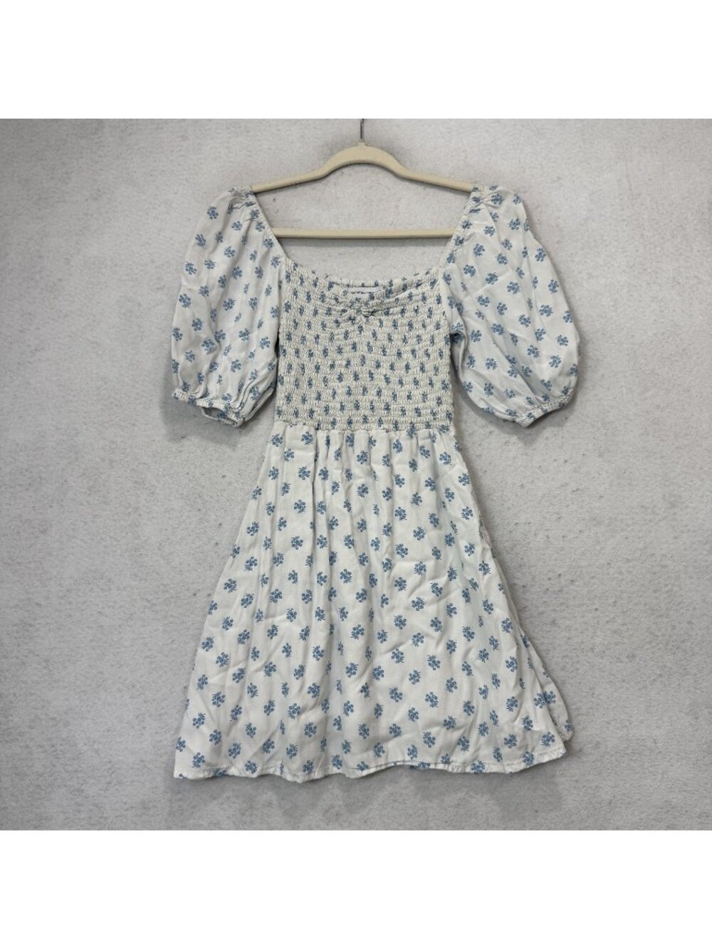 Faithfull The Brand Dress Womens Medium White Floral Smocked Puff Sleeve Mini